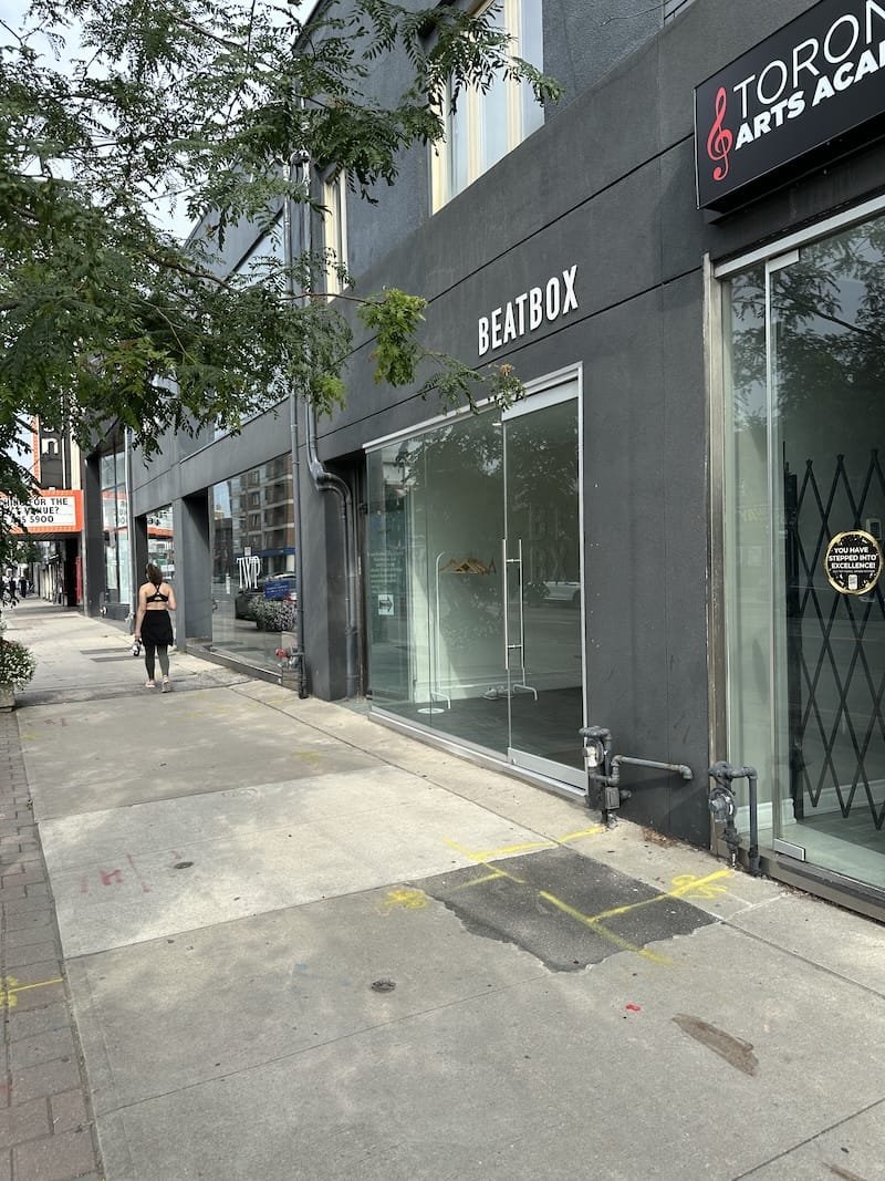 Street view of %title%, highlighting the modern facade and signage.